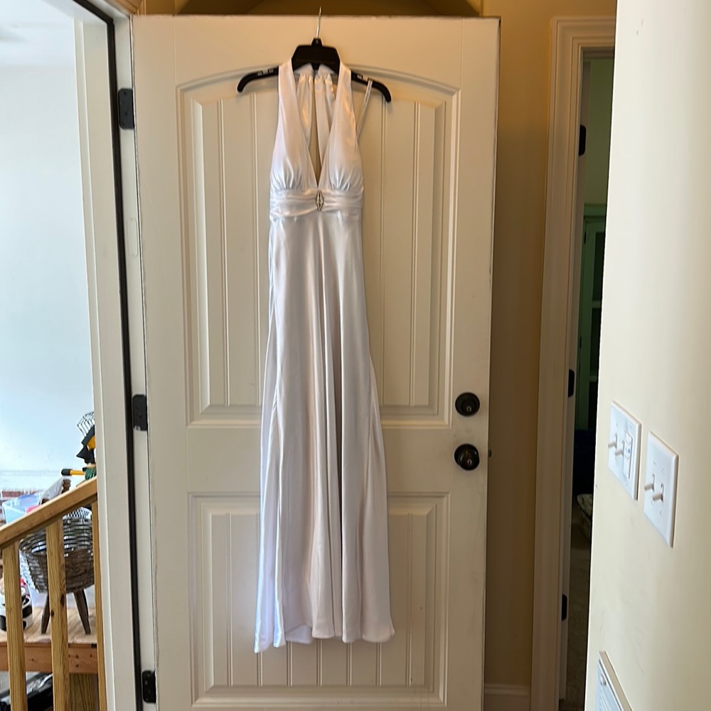 Halter wedding dress